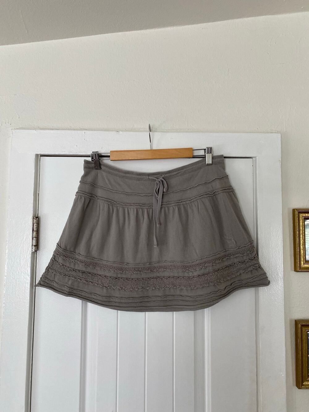 Vintage Y2K Abercrombie & Fitch Tiered Ruffle Mini Skirt Gray Size M